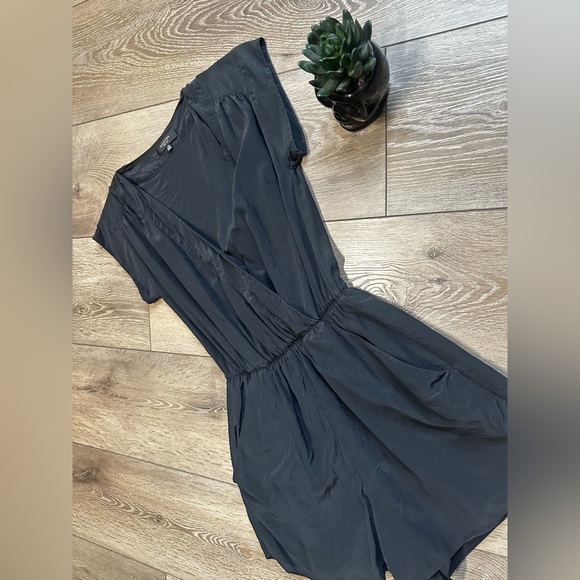 •Aritzia• Babaton Corbett Silk Romper - Picture 4 of 7